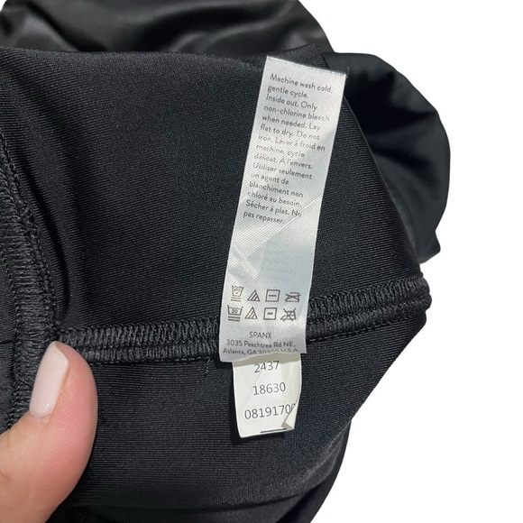 Spanx Faux Leather Leggings Black Size Large Shapewear Style 2437 - Picture 7 of 7